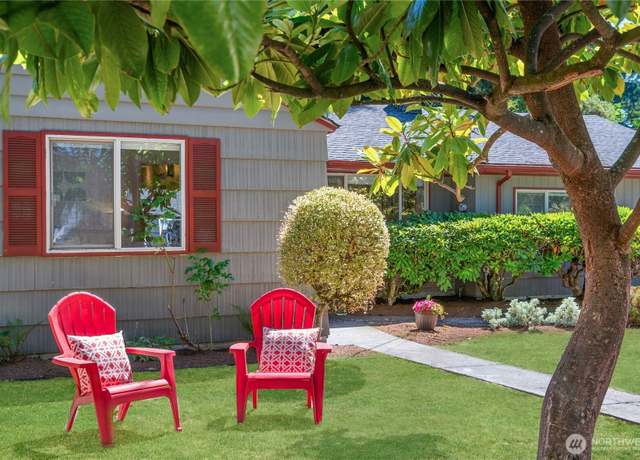 Property at 109 NW 156th St, Shoreline, WA 98177, 4 beds, 2 baths