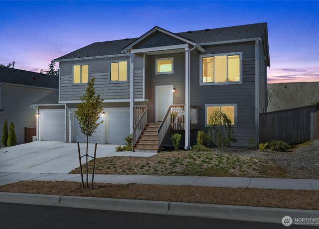 Property at 8343 39th Pl NE, Marysville, WA 98270, 3 beds, 3 baths