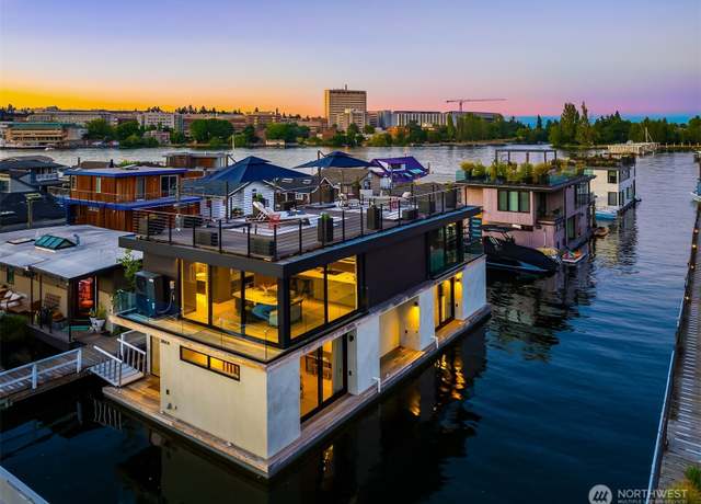 Property at 2816 Boyer Ave E Unit B, Seattle, WA 98102, 3 beds, 3.5 baths