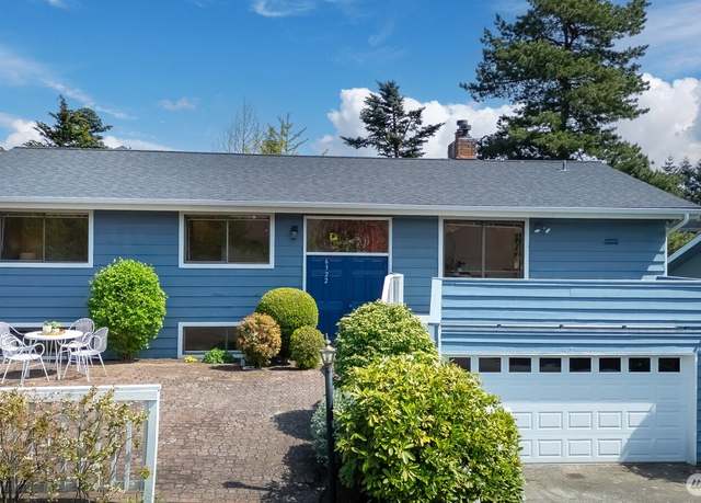 Property at 6322 54th Ave NE, Seattle, WA 98115, 3 beds, 2.5 baths