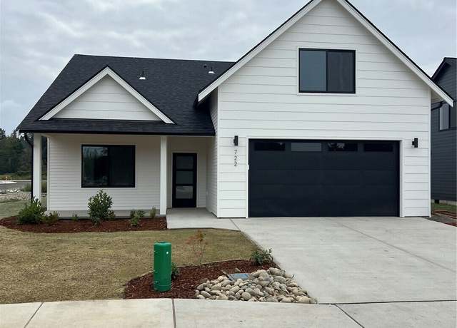Property at 722 E 5th St, Nooksack, WA 98276, 4 beds, 3 baths