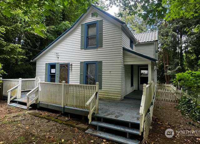 Property at 201 Moore Ave, Shelton, WA 98584, 3 beds, 1 bath