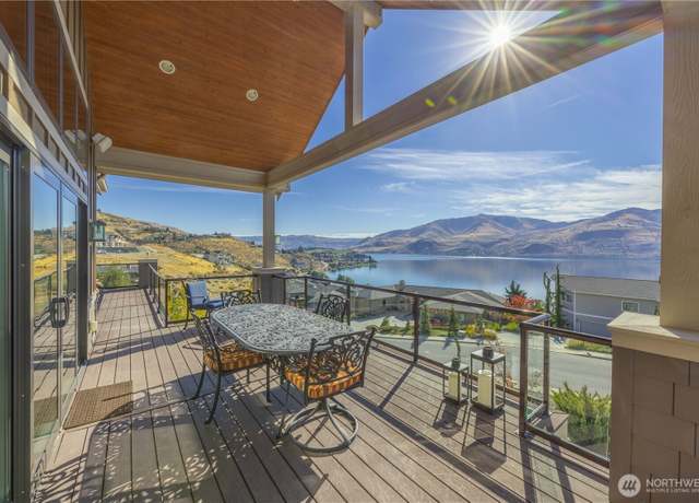 Property at 232 Crystal Dr, Chelan, WA 98816, 4 beds, 3.5 baths