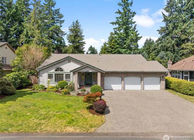 Property at 16714 95th Avenue Ct E, Puyallup, WA 98374, 3 beds, 2 baths