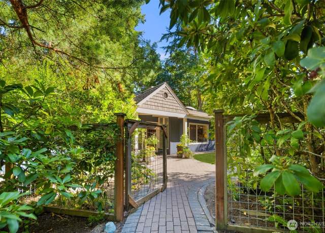 Property at 12815 NE Fourth Pl, Bellevue, WA 98005, 4 beds, 3 baths