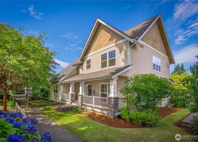 Property at 304 S Lewis St, Monroe, WA 98272, 3 beds, 2.5 baths