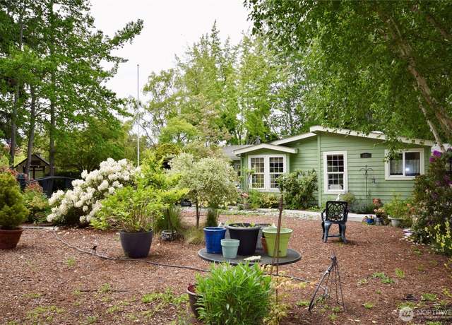 Property at 171 Foxtail Ln, Sequim, WA 98382, 3 beds, 3 baths