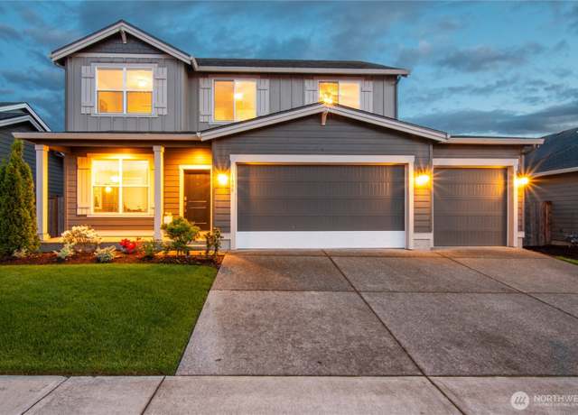 Property at 1009 NE 13th St, Battle Ground, WA 98604, 4 beds, 3 baths
