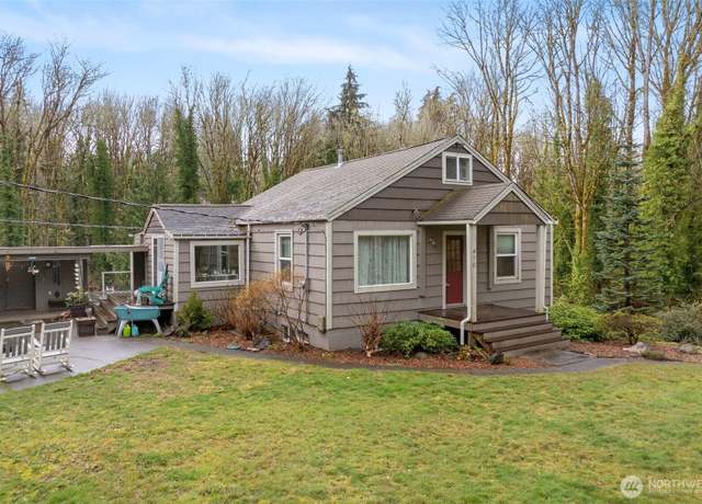 Property at 410 Kendall St, Port Orchard, WA 98366, 4 beds, 2 baths