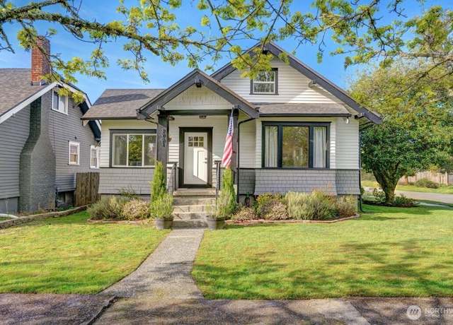 Property at 2901 N 10th St, Tacoma, WA 98406, 5 beds, 2.5 baths