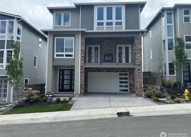 Property at 7559 S 130th Pl, Seattle, WA 98178, 4 beds, 3.5 baths