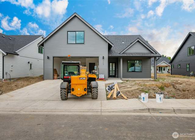 Property at 717 E 5th St, Nooksack, WA 98276, 4 beds, 3 baths