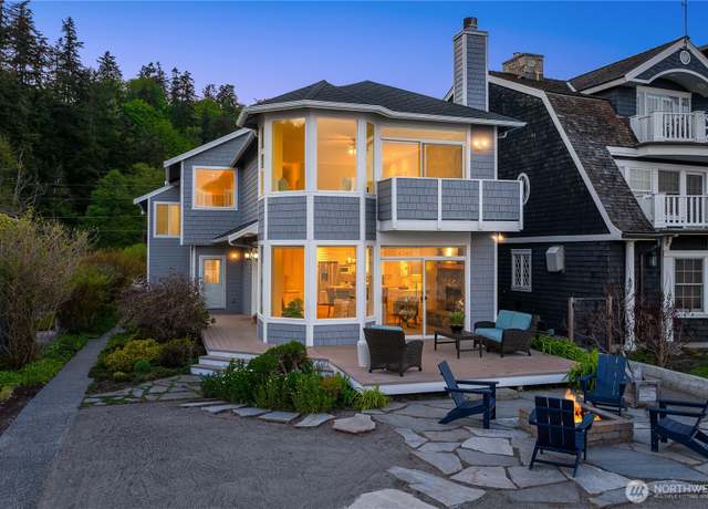 Property at 1882 Shore Ave, Freeland, WA 98249, 2 beds, 3 baths