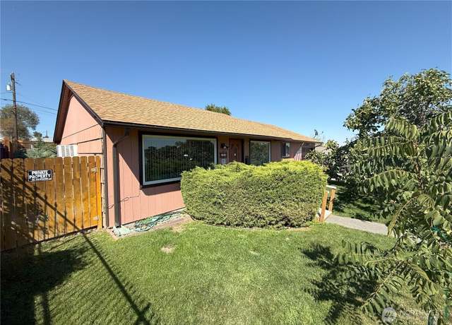 Property at 614 W Loop Dr, Moses Lake, WA 98837, 3 beds, 1 bath