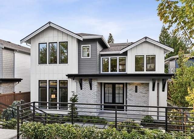 Property at 215 8th Ave W, Kirkland, WA 98033, 5 beds, 5.5 baths