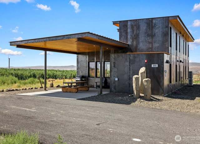 Property at 202 Rattlesnake Point Rd NW, Quincy, WA 98848, 4 beds, 4 baths