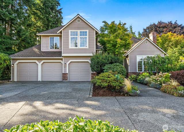 Property at 417 SW 350th Pl, Federal Way, WA 98023, 4 beds, 3.5 baths