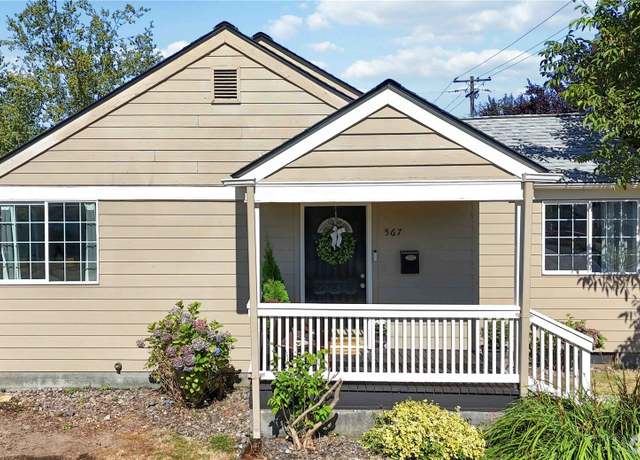 Property at 567 20th Ave, Longview, WA 98632, 3 beds, 2 baths