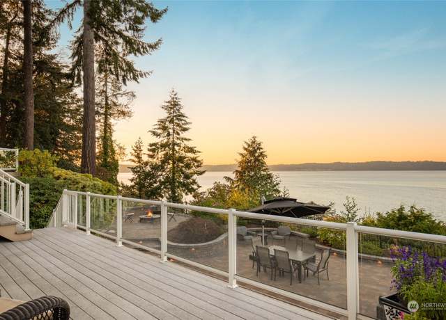 Property at 4346 SW 307th St, Federal Way, WA 98023, 3 beds, 2.5 baths
