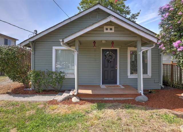 Property at 827 3rd Ave N, Kent, WA 98032, 2 beds, 1 bath