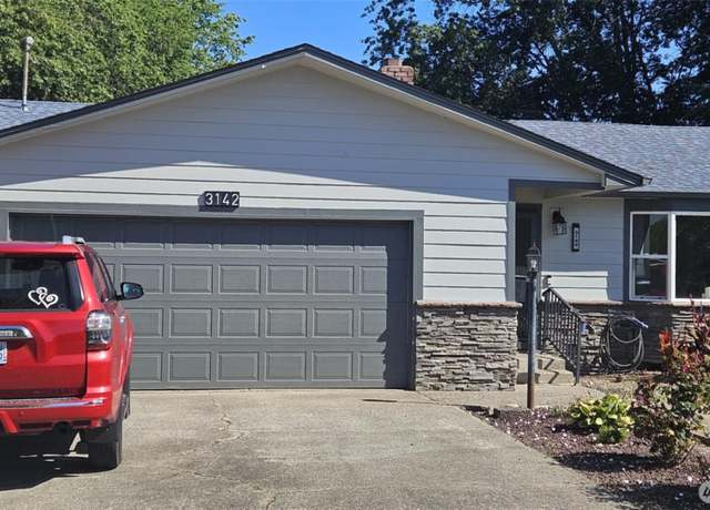 Property at 3142 Maple St, Longview, WA 98632, 3 beds, 2 baths