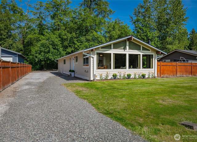 Property at 8380 Grouse Crescent Dr, Blaine, WA 98230, 3 beds, 1.5 baths