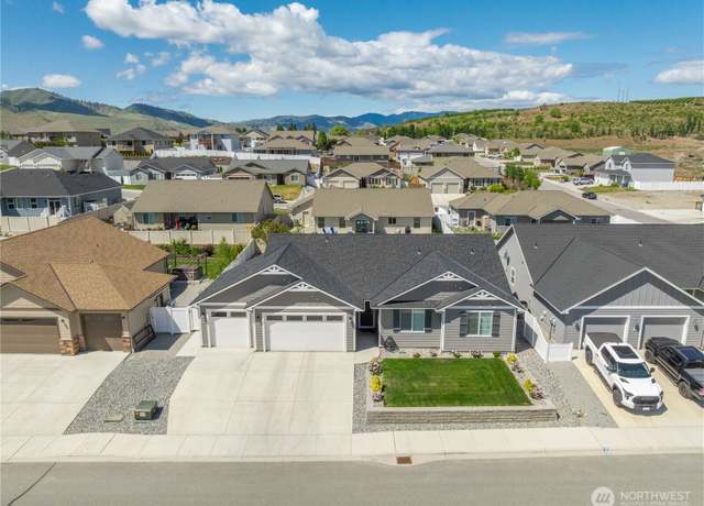 Property at 479 Sunny Brooke Ln, Chelan, WA 98816, 3 beds, 2 baths