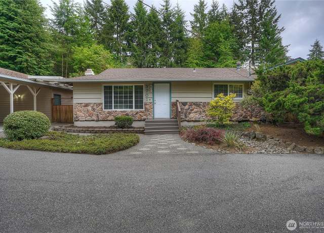 Property at 3703 Sunset Dr W, University Place, WA 98466, 4 beds, 3.5 baths