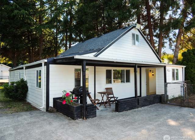 Property at 14808 131st Ave SE, Renton, WA 98058, 2 beds, 2 baths