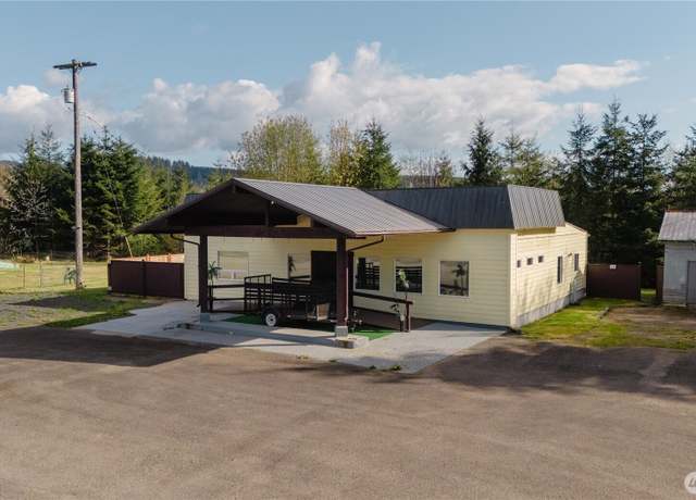 Property at 200400 Hwy 101 Hwy, Beaver, WA 98305, 2 beds, 1.5 baths
