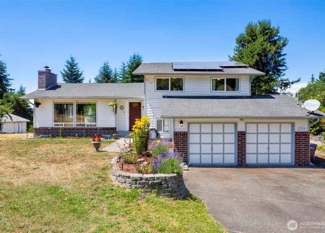 Property at 10564 SE View Pl N, Port Orchard, WA 98367, 3 beds, 2 baths