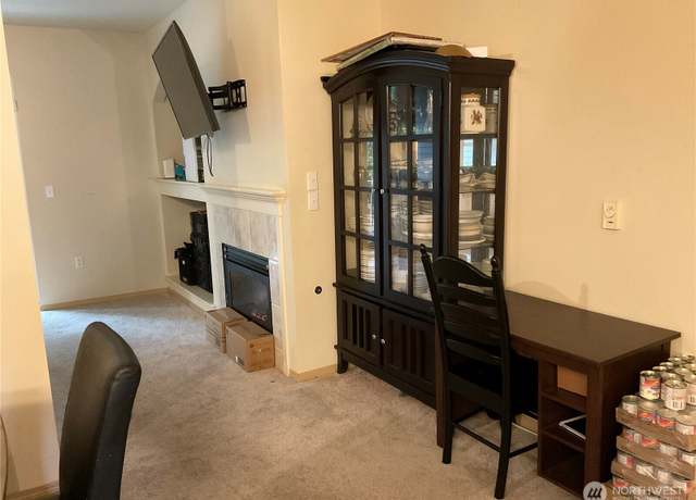Property at 15302 40th Ave W Unit 2-202, Lynnwood, WA 98087, 3 beds, 2 baths