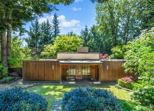 Property at 7623 NE 123rd St, Kirkland, WA 98034, 3 beds, 2 baths