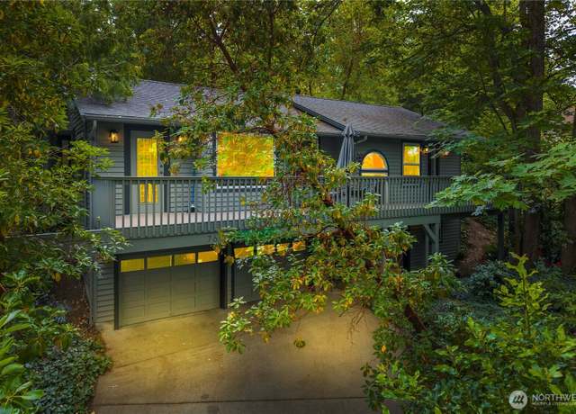 Property at 7600 Highland Park Way SW, Seattle, WA 98106, 2 beds, 2 baths