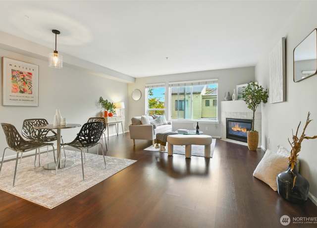 Property at 559 McGraw St #204, Seattle, WA 98109, 2 beds, 1 bath