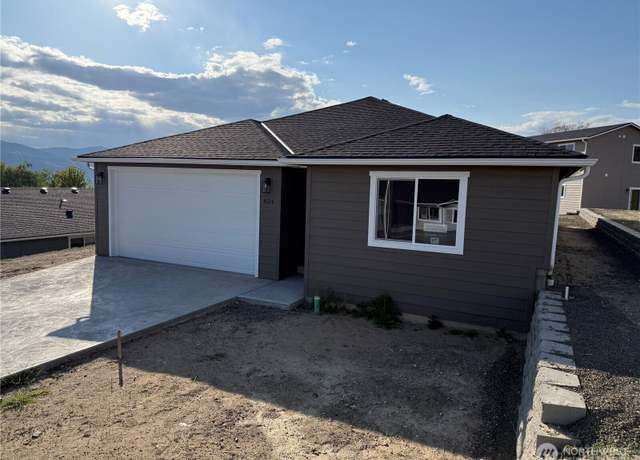 Property at 834 N Macaw Ave, East Wenatchee, WA 98802, 3 beds, 2 baths