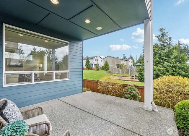 Property at 15417 12th Ave W, Lynnwood, WA 98087, 3 beds, 2.5 baths