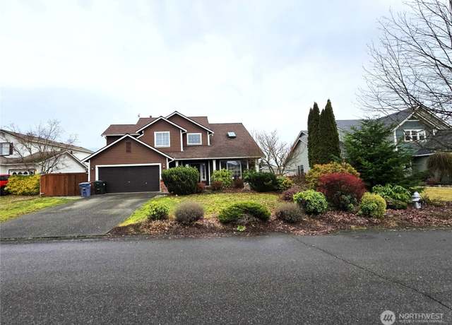 Property at 13617 68th Avenue Ct E, Puyallup, WA 98373, 4 beds, 2.5 baths