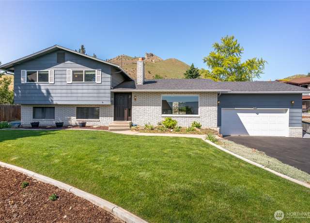Property at 1905 Rocklund Dr, Wenatchee, WA 98801, 4 beds, 2.5 baths