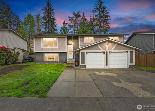 Property at 12919 SE 185th St, Renton, WA 98058, 5 beds, 3 baths