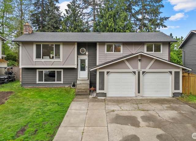 Property at 12919 SE 185th St, Renton, WA 98058, 5 beds, 3 baths