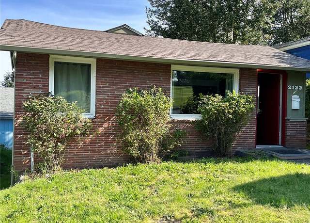 Property at 2122 15TH St, Bremerton, WA 98312, 3 beds, 1 bath