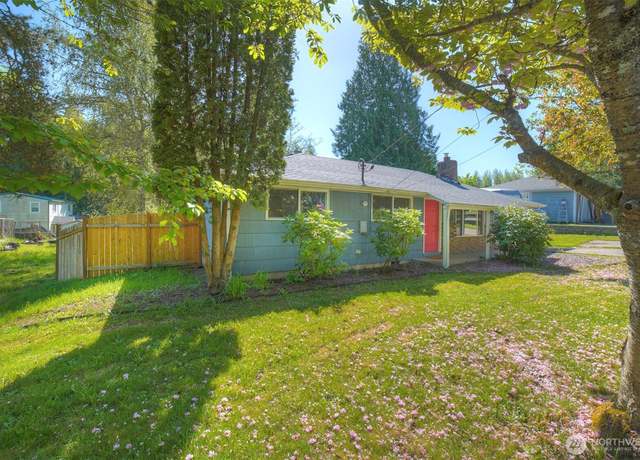 Property at 8110 5th Ave NE, Bremerton, WA 98311, 3 beds, 1 bath