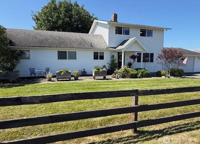 Property at 6515 Lawrence Rd, Everson, WA 98247, 5 beds, 3 baths