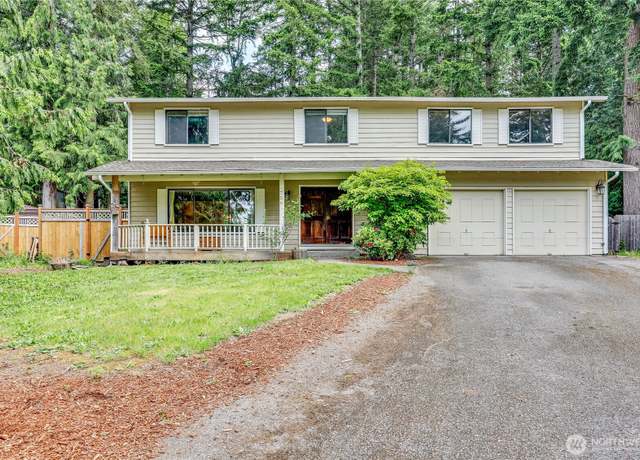 Property at 739 Woodland Ct NE, Bremerton, WA 98311, 4 beds, 2.5 baths