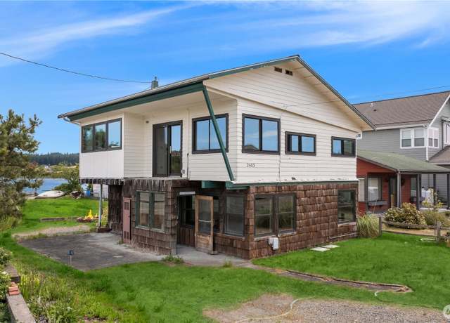 Property at 2403 Sunlight Beach Rd, Clinton, WA 98236, 3 beds, 2 baths