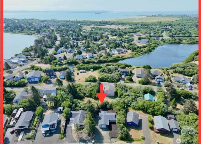 Property at 277 S Wynoochee Dr SW, Ocean Shores, WA 98569, 2 beds, 2 baths