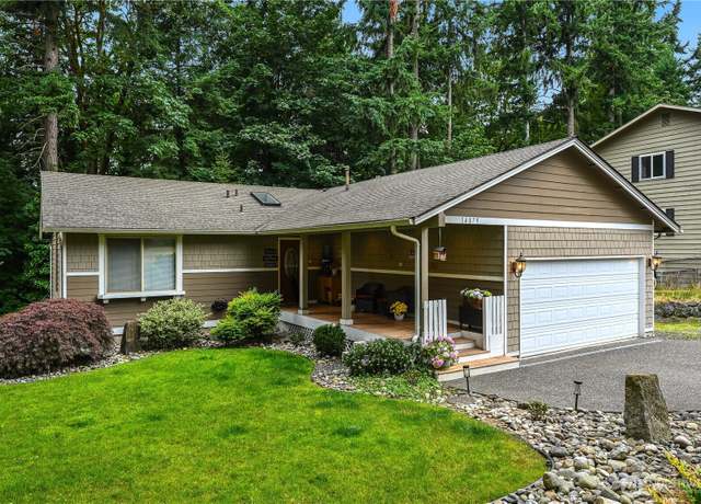 Property at 14079 117th Ave NE, Kirkland, WA 98034, 5 beds, 3 baths