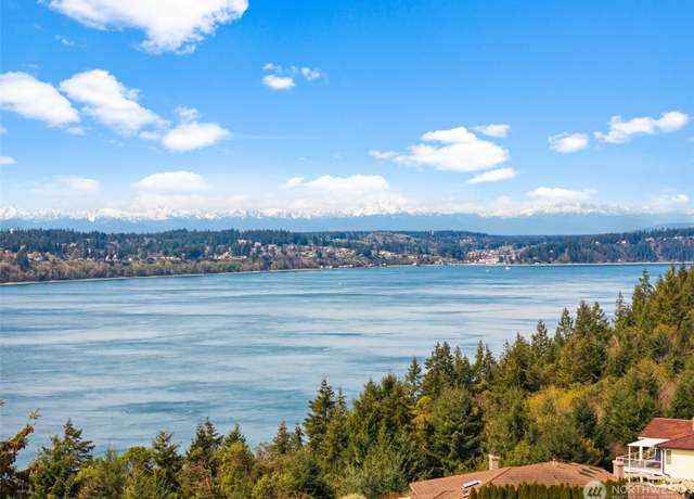 Property at 4832 N Mildred St, Tacoma, WA 98407, 5 beds, 5.5 baths