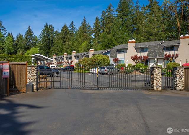 Property at 8309 Cirque Dr W #4, University Place, WA 98467, 2 beds, 1.5 baths
